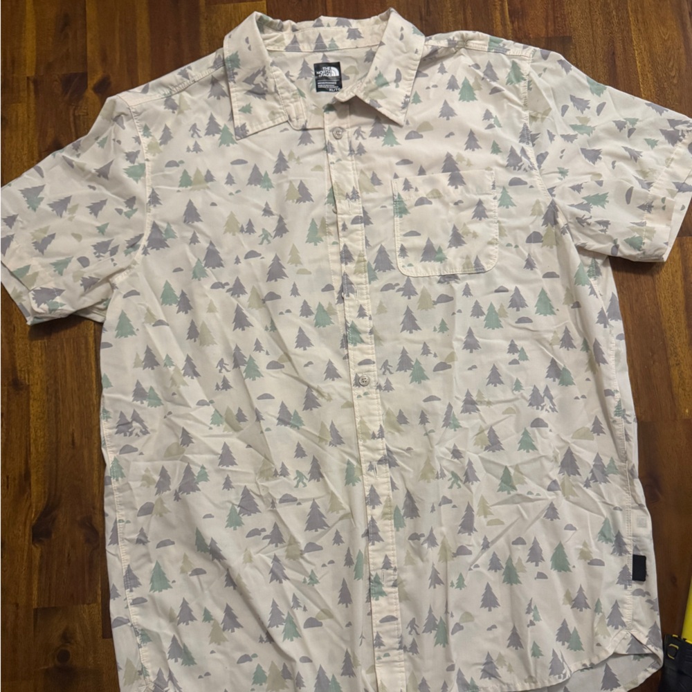 The North Face Men's Shirt - Cream with Green and Gray Pattern